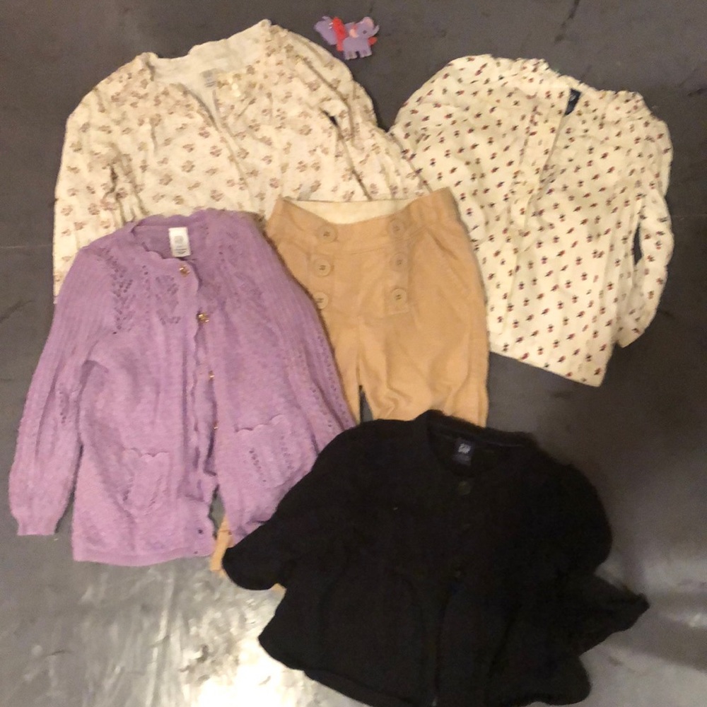 Girl baby gap 12-18 month lot.